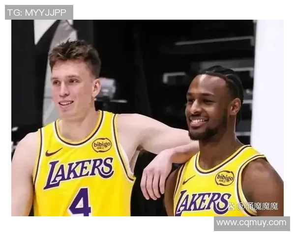 2011年黄蜂与湖人激战回顾:经典对决中的精彩瞬间与战术较量 2011年黄蜂与湖人激战回顾:经典对决中的精彩瞬间与战术较量